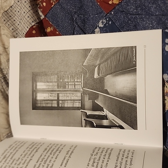 Set of 2 Pendle Hill Pamphlets Cultivating Sanctuary and No. 206 - Picture 7 of 9